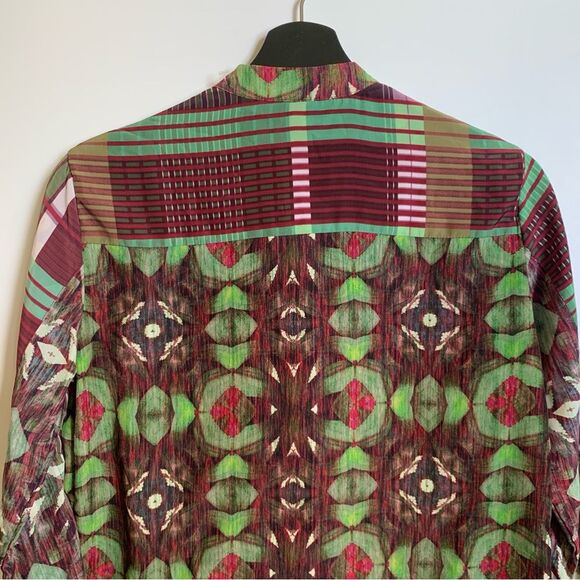 Sacada Abstract Red Green Long Sleeve Button Up Top Size Small - Picture 9 of 15